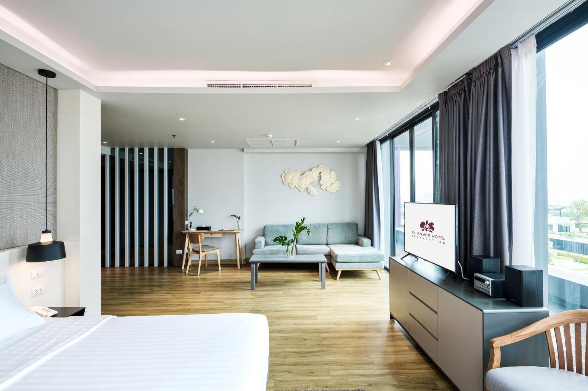 Tk Palace Hotel & Convention Bangkok Ngoại thất bức ảnh