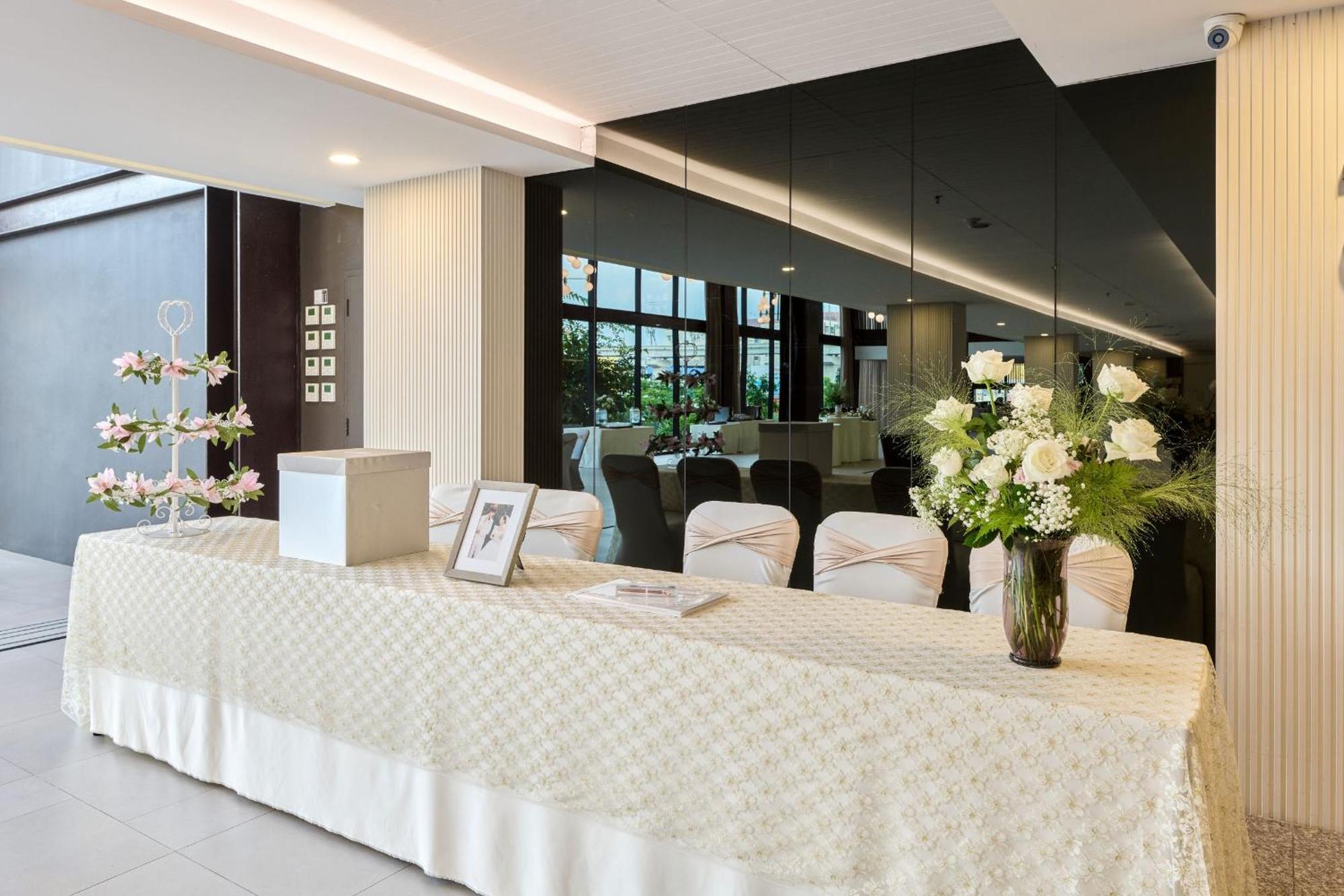 Tk Palace Hotel & Convention Bangkok Ngoại thất bức ảnh